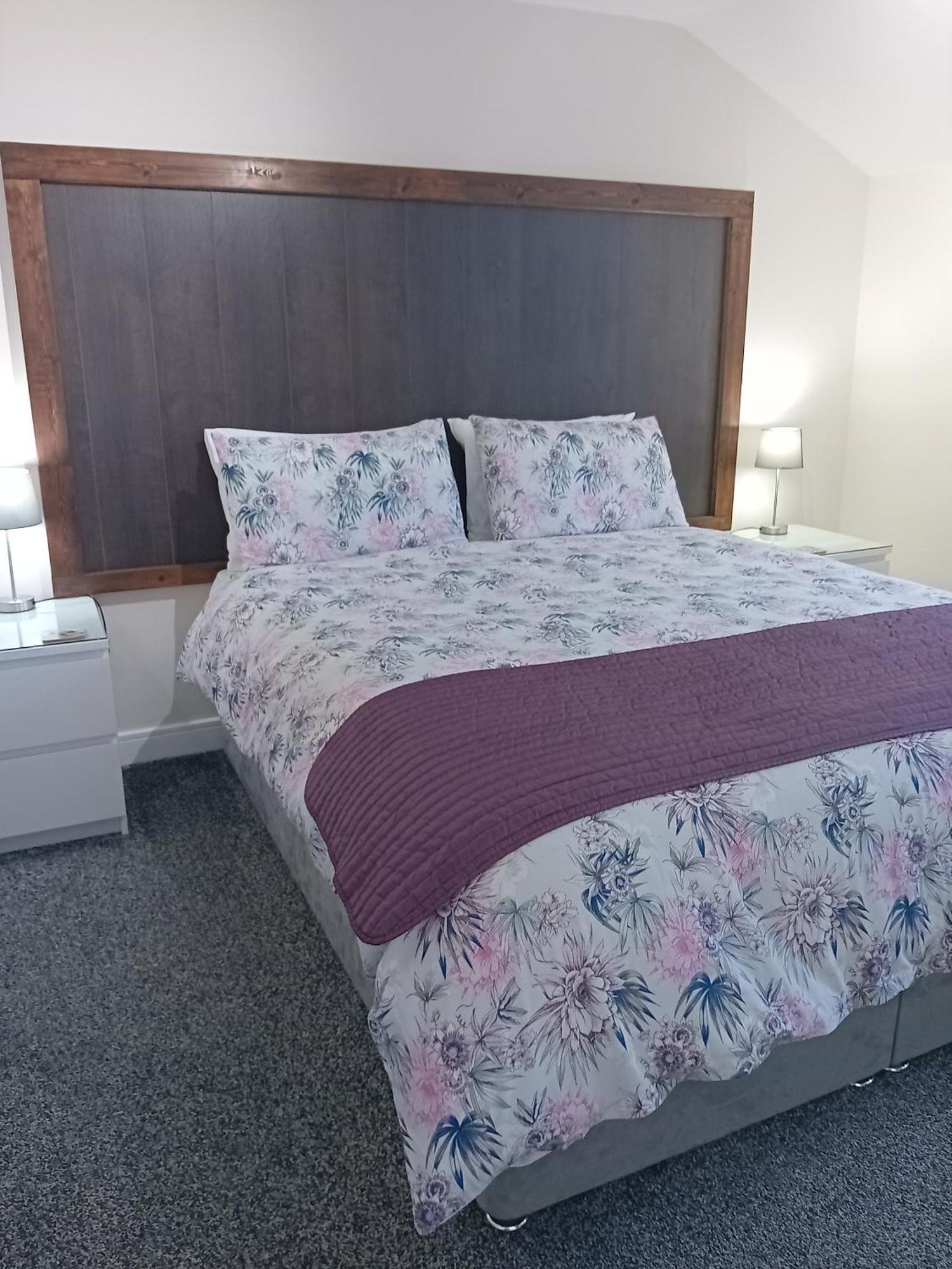 Bed and Breakfast Middle House Ковентрі Екстер'єр фото